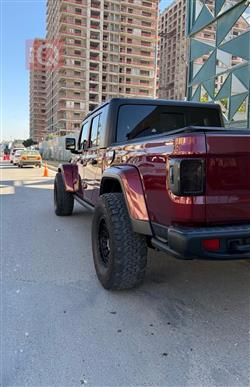 جيب جلاديتور